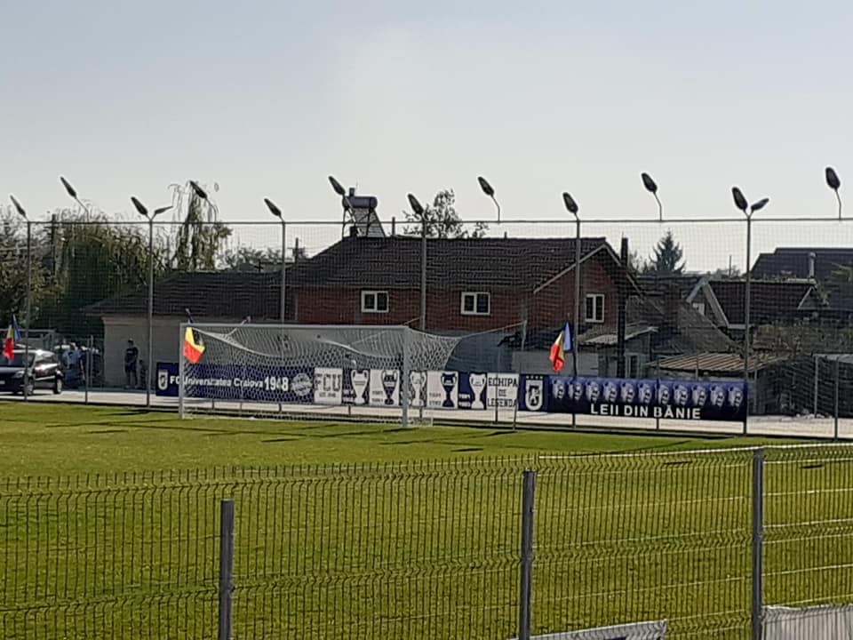FCU Craiova a atarnat bannerele cu original la Filiasi
