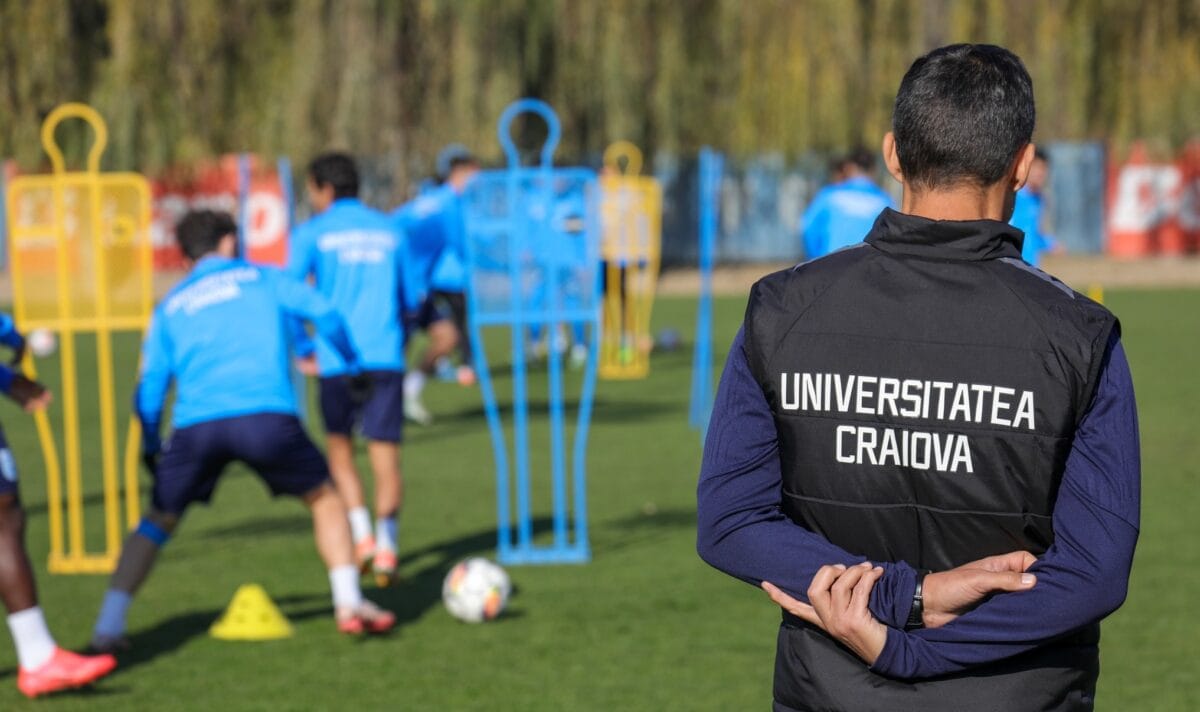 atacantul Universitatea fără juniorat Craiova Constantin Gâlcă 3 jucători
