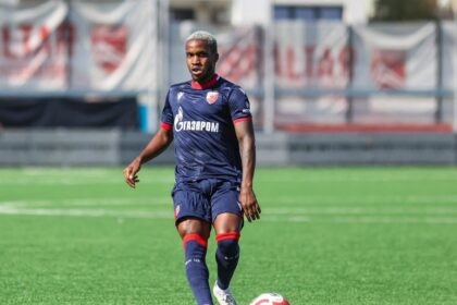 Felício Milson în tricoul celor de la Steaua Roșie Belgrad, transferat pe 5 milioane de euro.