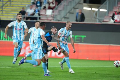 Alexandru Cicâldău în meciul Corvinul Hunedoara - Universitatea Craiova