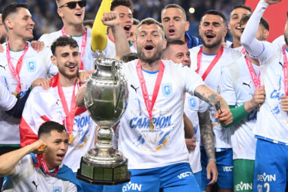 Universitatea Craiova are un trofeu de aparat