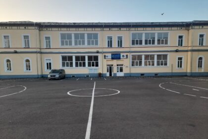 Campusul „Petrache Trișcu” ar urma să includă săli pentru sportivi, cazare și cantină. Proiectul revine la vot pentru actualizarea indicatorilor investiției.