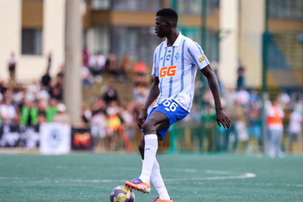 Negocieri pentru transferul lui Aliou Thiare la Universitatea Craiova. Ofertă de milioane făcută de Mihai Rotaru!