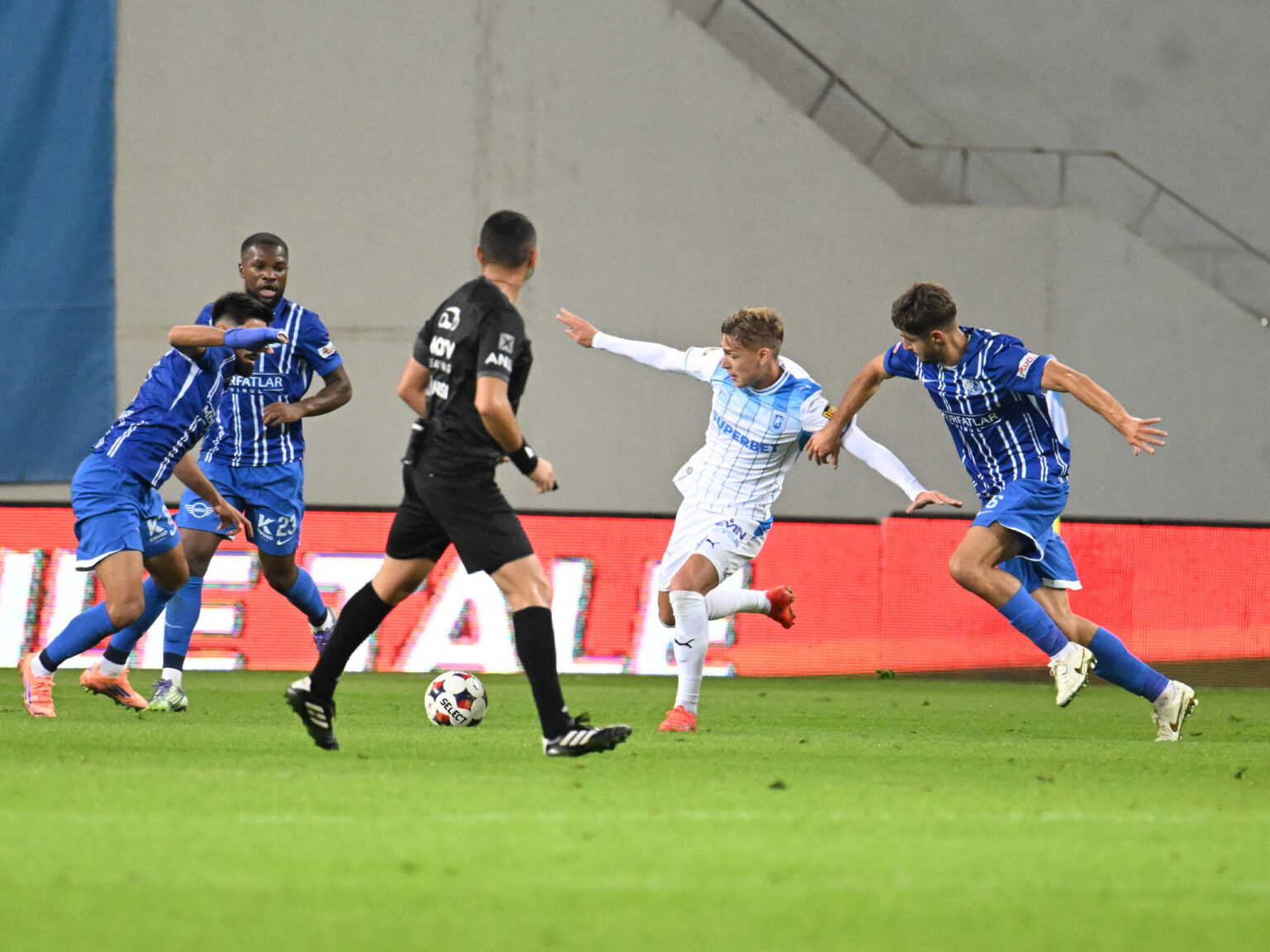 Super-mutarea făcută de Mihai Rotaru la Craiova: „E la fel de talentat ca Baiaram. Un fotbalist foarte bun”